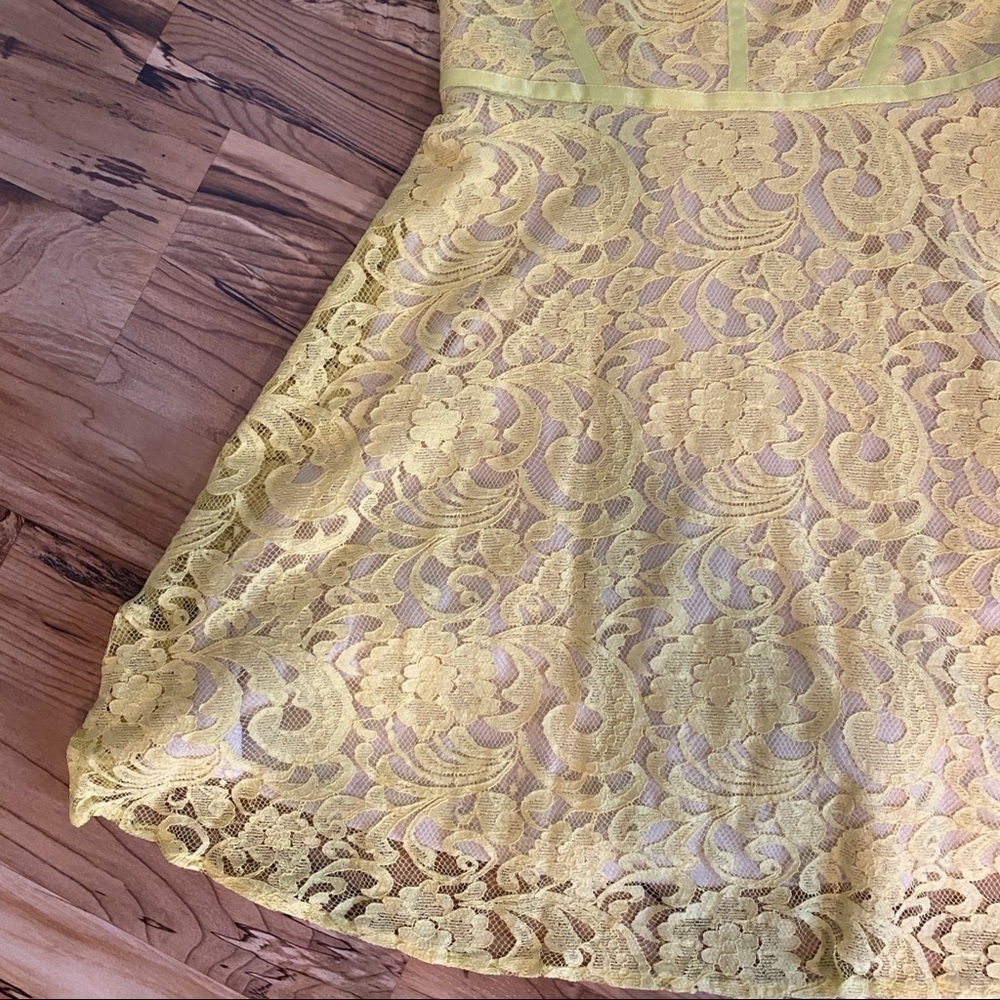 Donna Ricco Yellow Lace Dress Size 8 - Picture 2 of 13